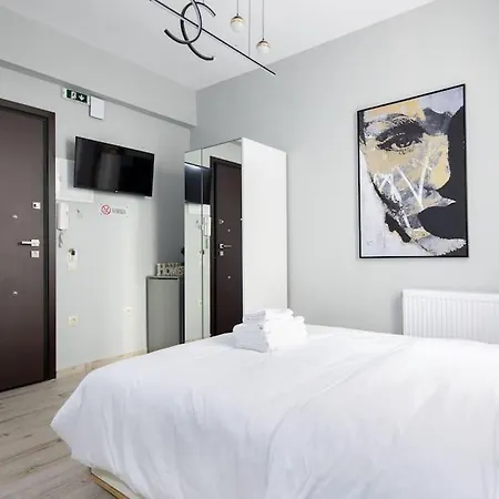 Apartment Small Under Acropolis A!