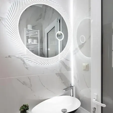 Small Under Acropolis A! Apartment *