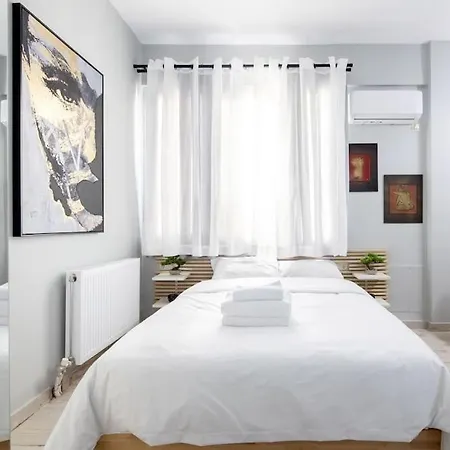 Apartment Small Under Acropolis A!