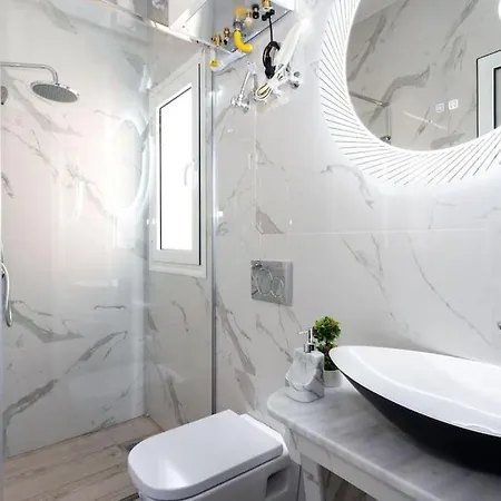 Apartment Small Under Acropolis A!